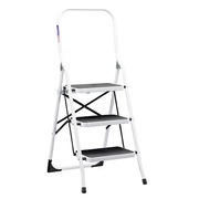 Gesicherter Stufenleiter mit 3 Stufen